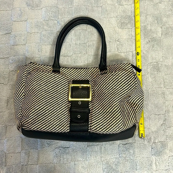 Olivia & Joy Y2K Revival Black & Tan Straw Vegan Leather Satchel Shoulder Bag - Picture 5 of 11